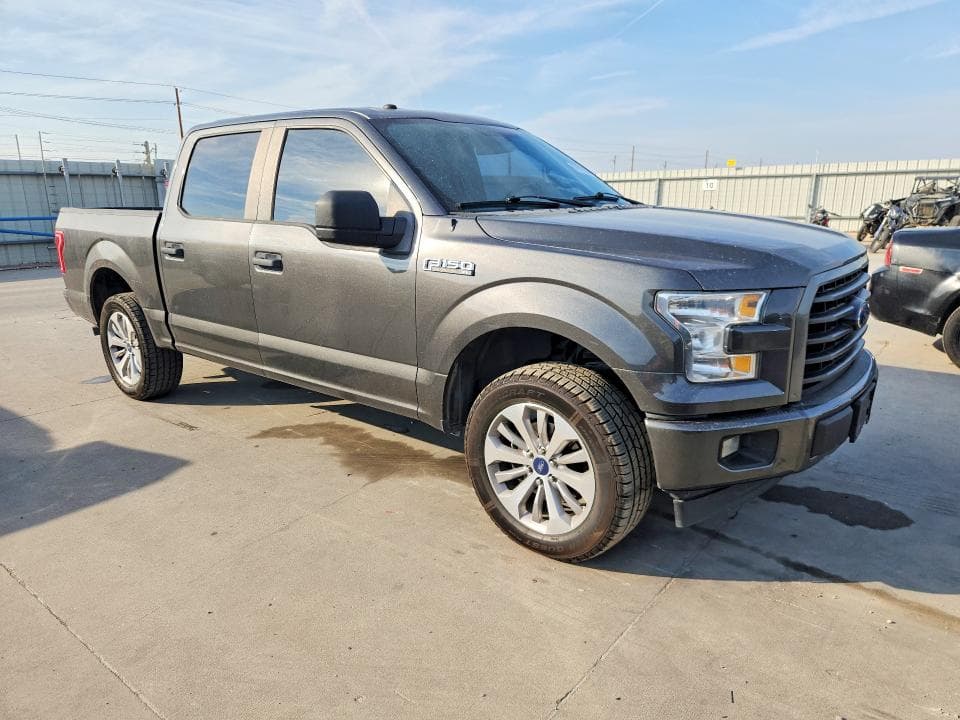 2017 FORD F150 SUPERCREW 4