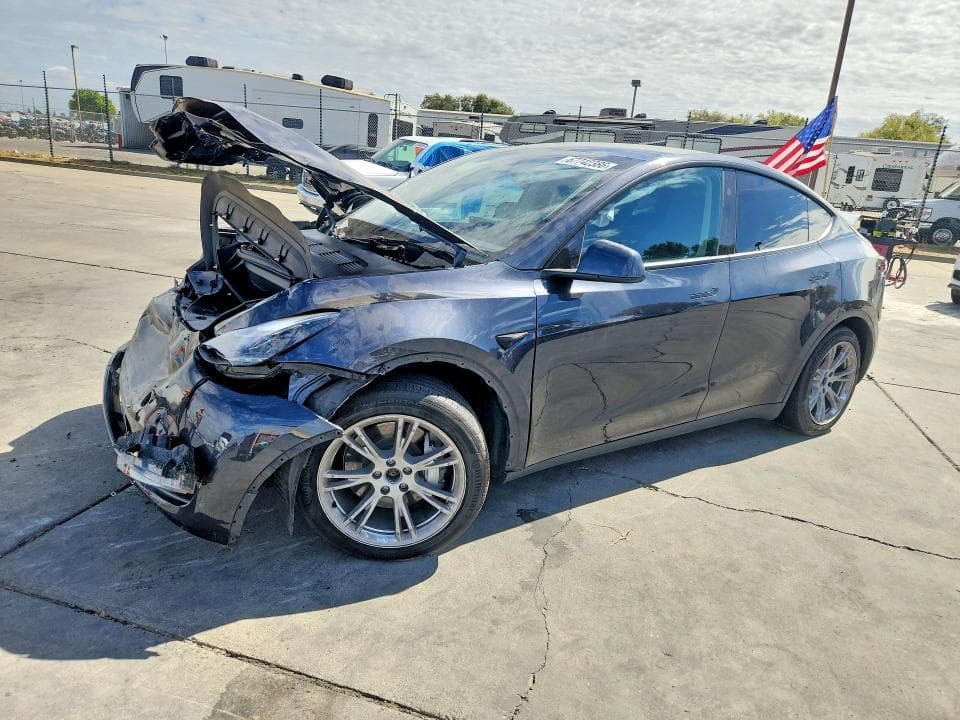 2024 TESLA MODEL Y