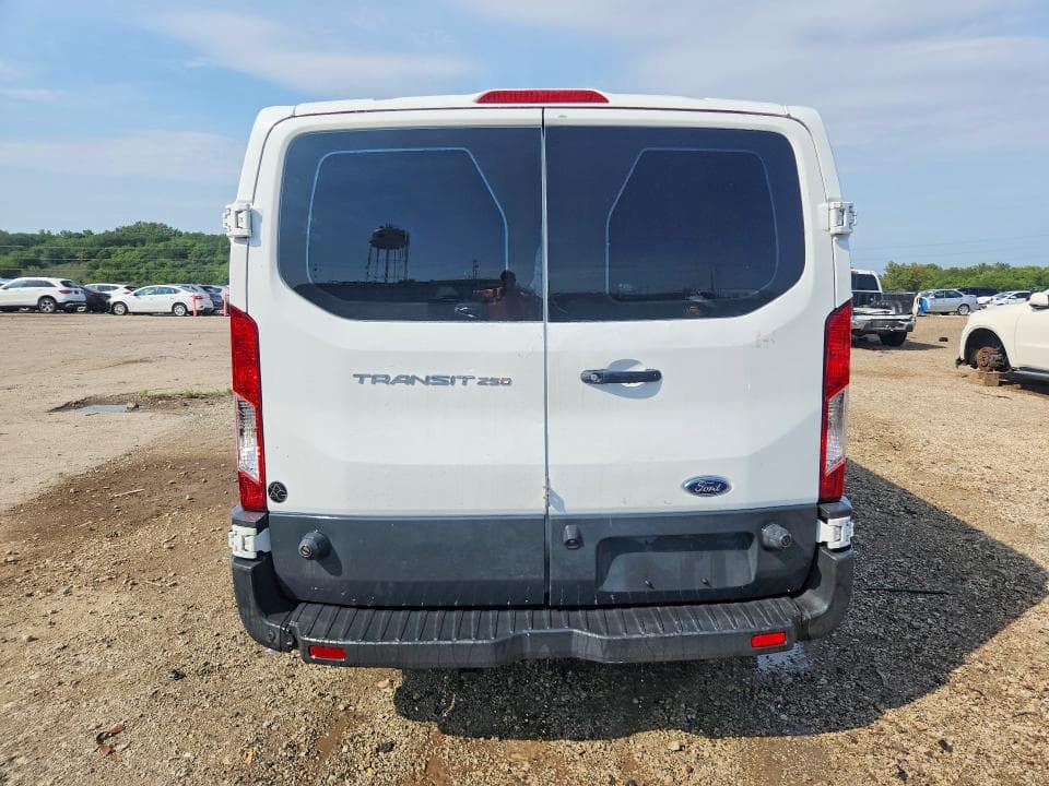 2018 FORD TRANSIT T-250 6
