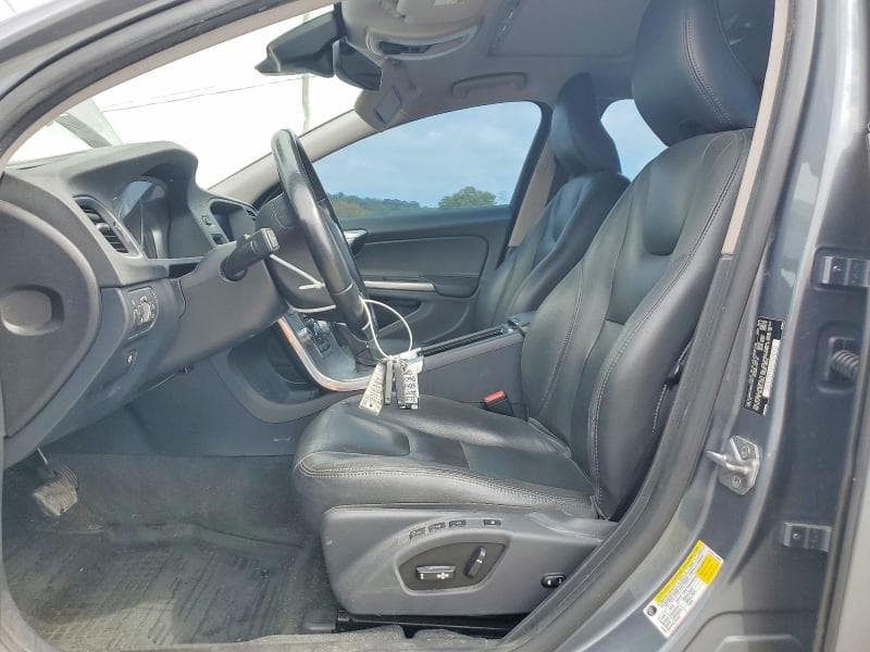 2017 VOLVO S60 7