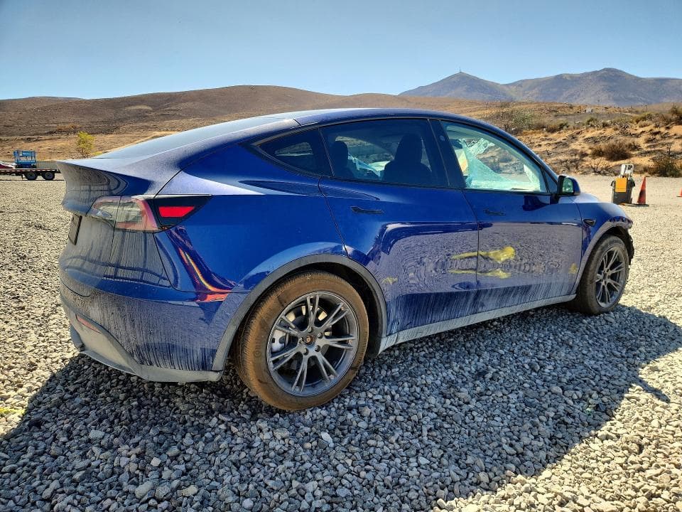 2025 TESLA MODEL Y 3