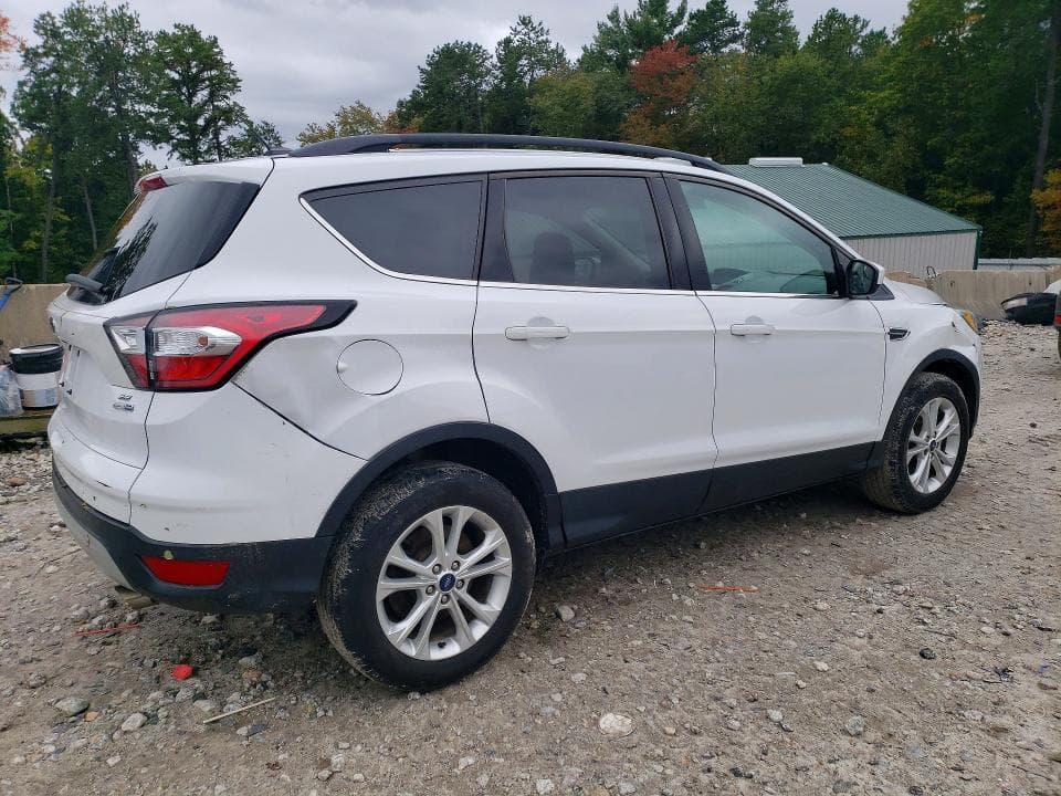 2018 FORD ESCAPE SE 3