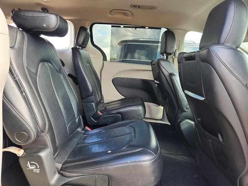 2022 CHRYSLER PACIFICA TOURING L 11