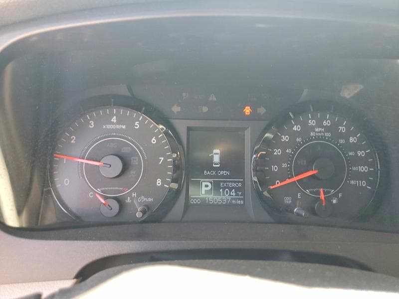 2017 TOYOTA SIENNA LE 9