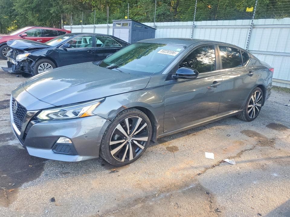 2019 NISSAN ALTIMA SR