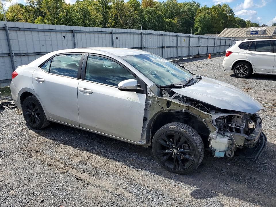 2018 TOYOTA COROLLA SE 4
