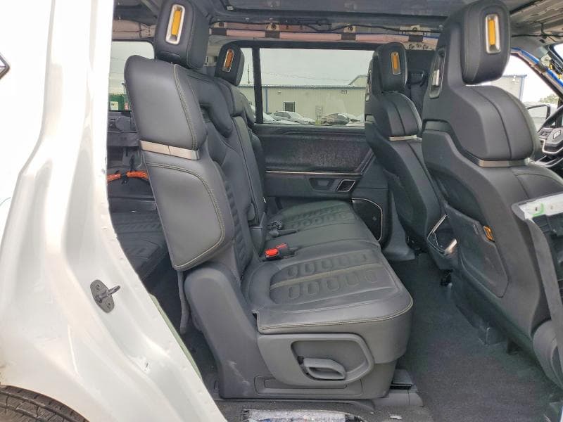 2023 RIVIAN R1S ADVENTURE 11
