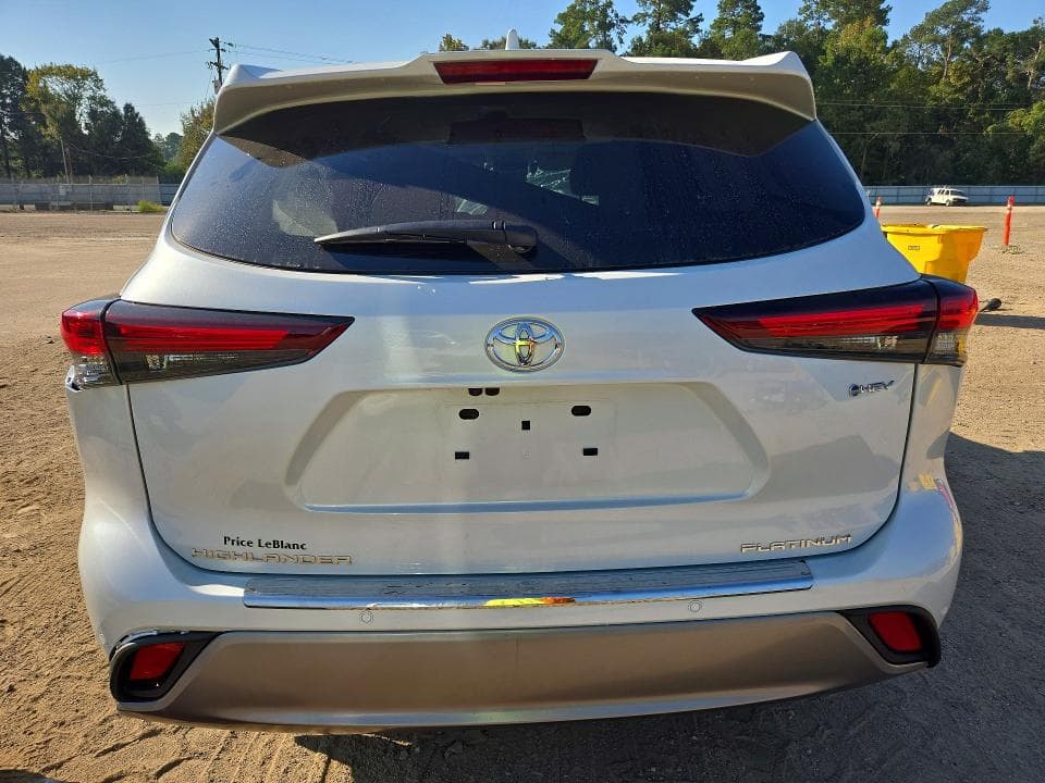 2025 TOYOTA HIGHLANDER HYBRID PLATINUM 6