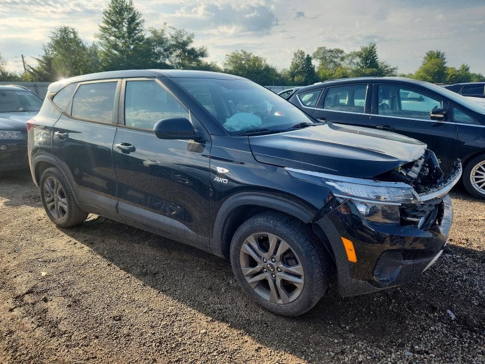 2021 KIA SELTOS LX 4