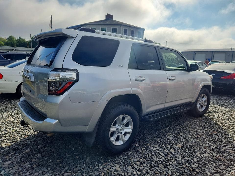 2019 TOYOTA 4RUNNER SR5 3