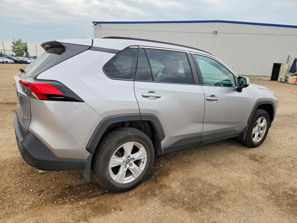 2019 TOYOTA RAV4 LE 3