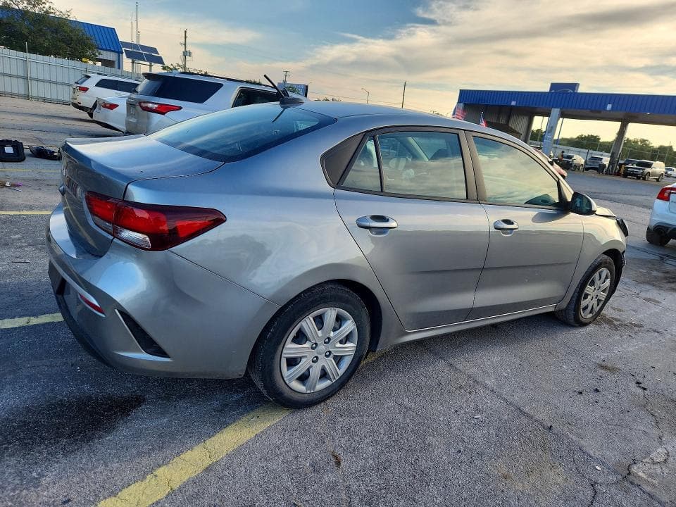2022 KIA RIO S 3