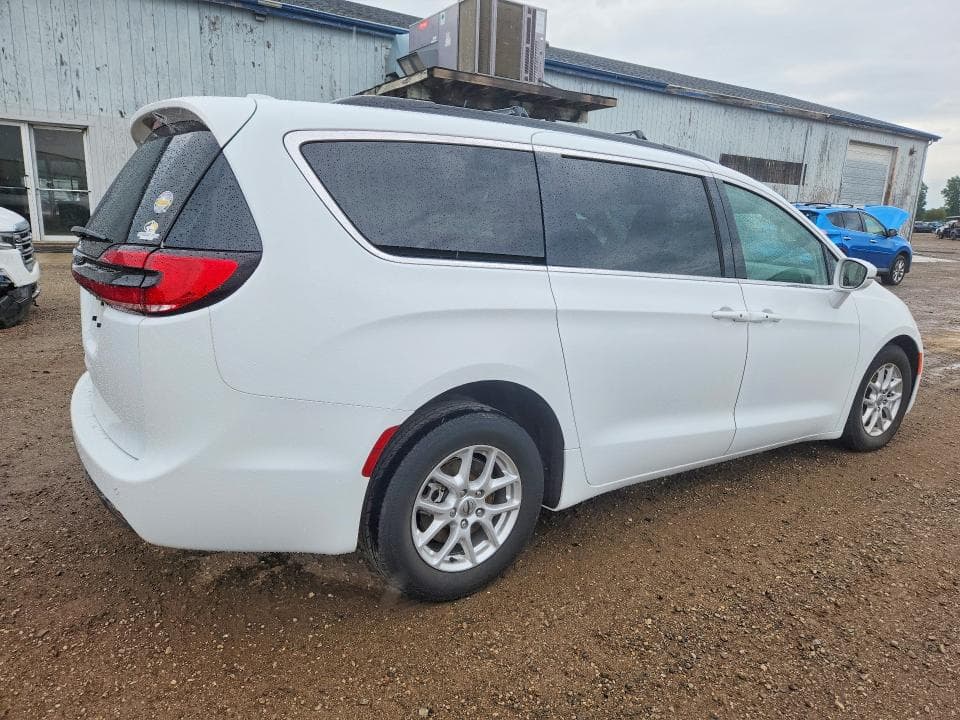 2022 CHRYSLER PACIFICA TOURING L 3