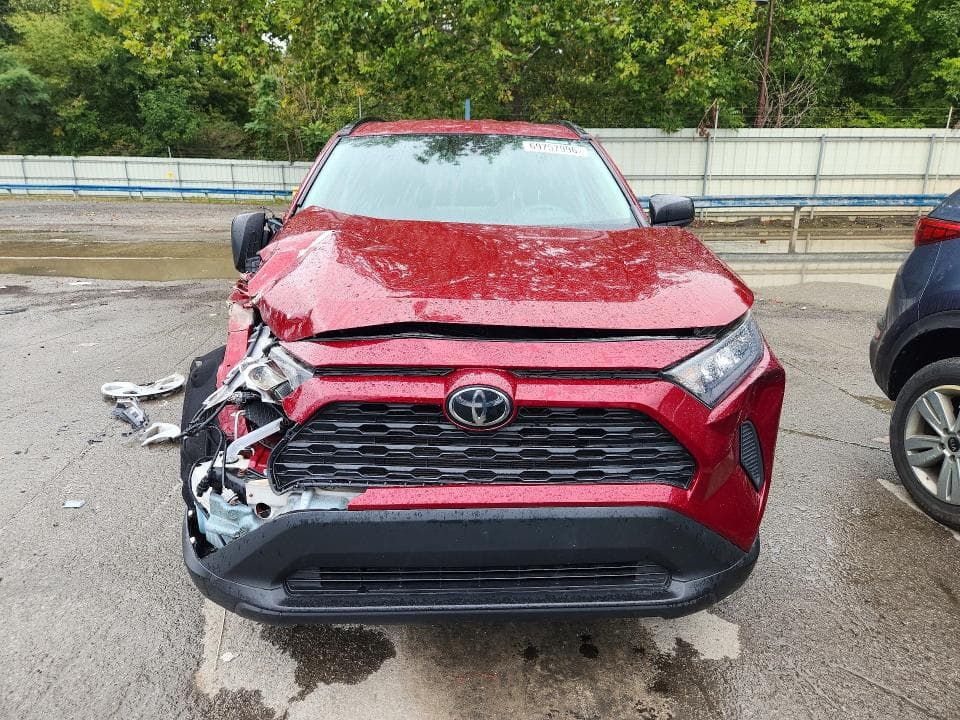 2019 TOYOTA RAV4 LE 5
