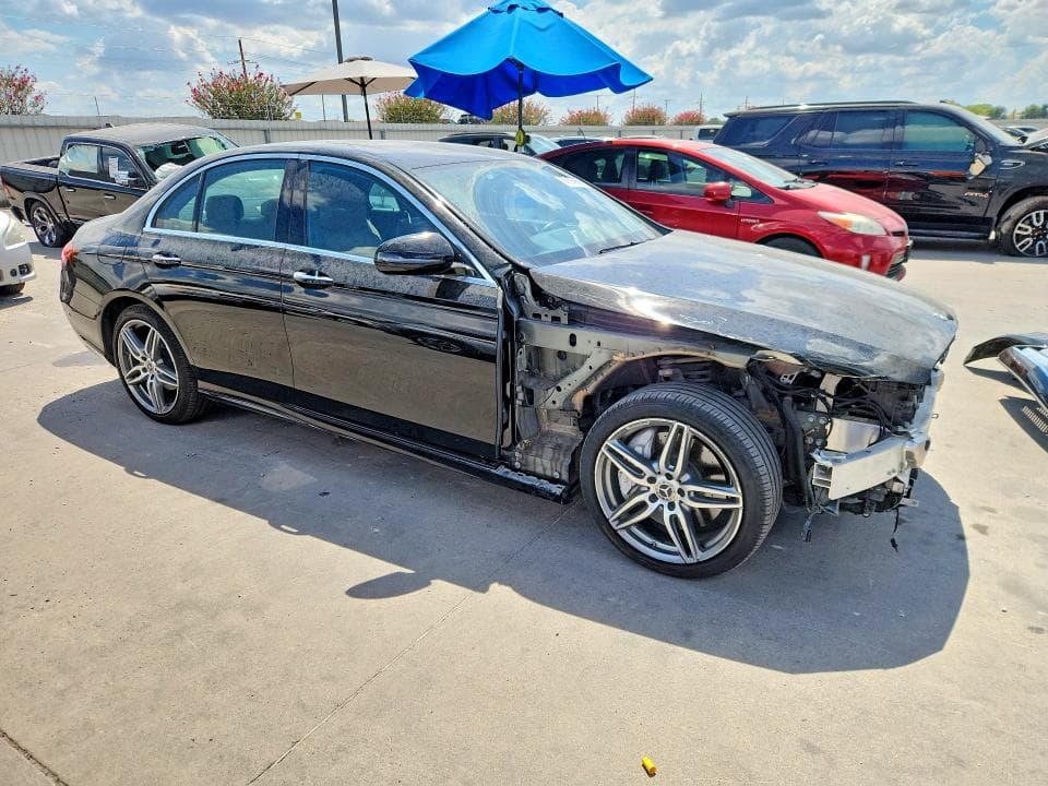 2017 MERCEDES-BENZ E 300 4