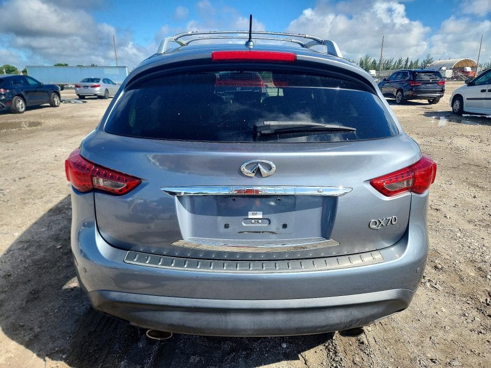 2017 INFINITI QX70 BASE 6