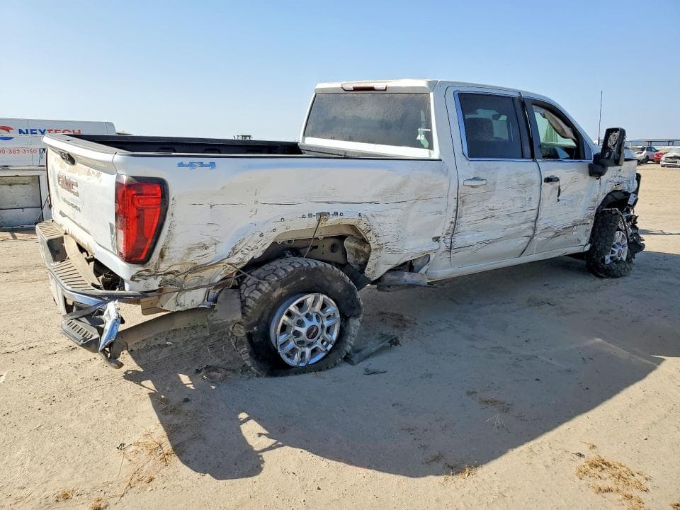 2026 GMC SIERRA K2500 SLE 3