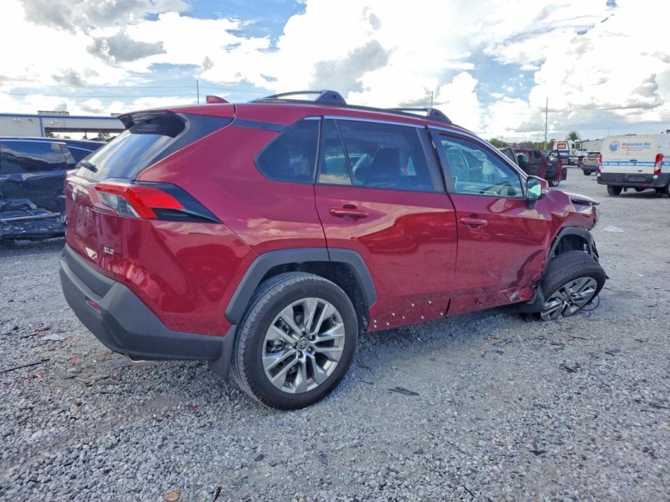 2025 TOYOTA RAV4 XLE PREMIUM 3