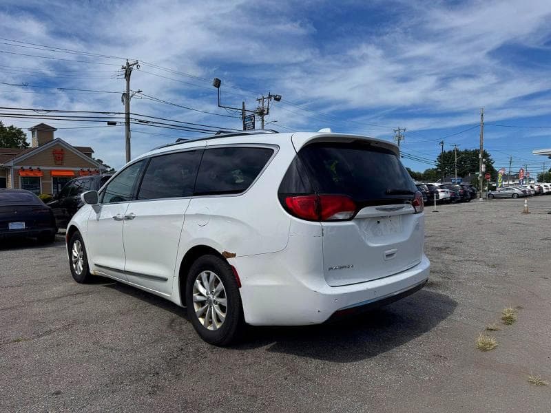 2019 CHRYSLER PACIFICA TOURING L 3