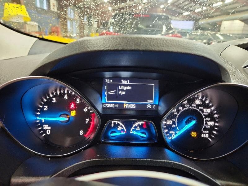 2017 FORD ESCAPE SE 9