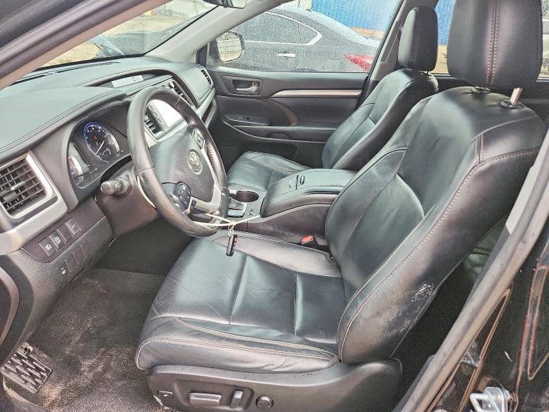 2017 TOYOTA HIGHLANDER XLE 7