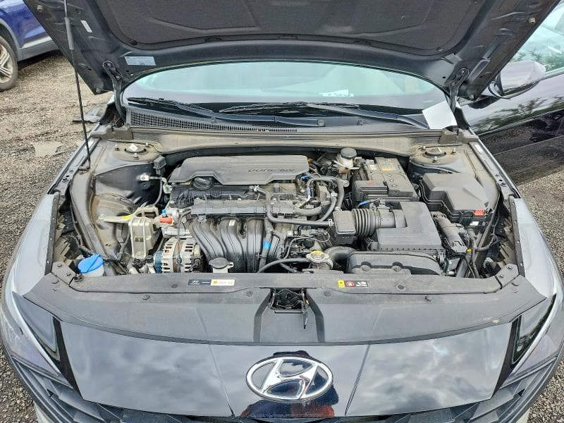 2022 HYUNDAI ELANTRA SE 11