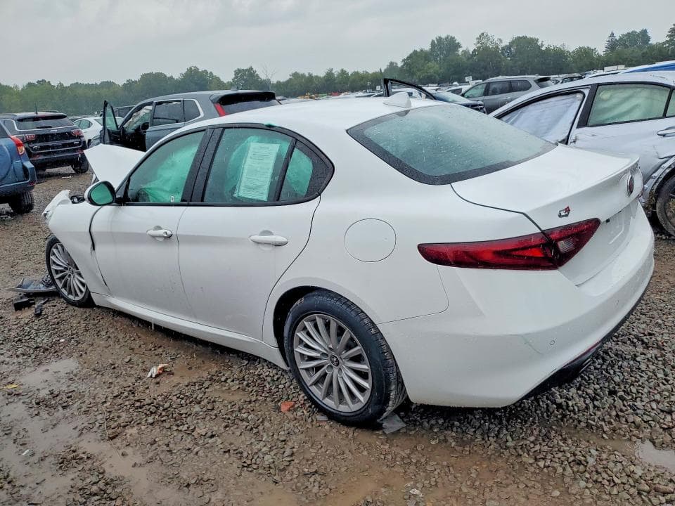 2022 ALFA ROMEO GIULIA 2