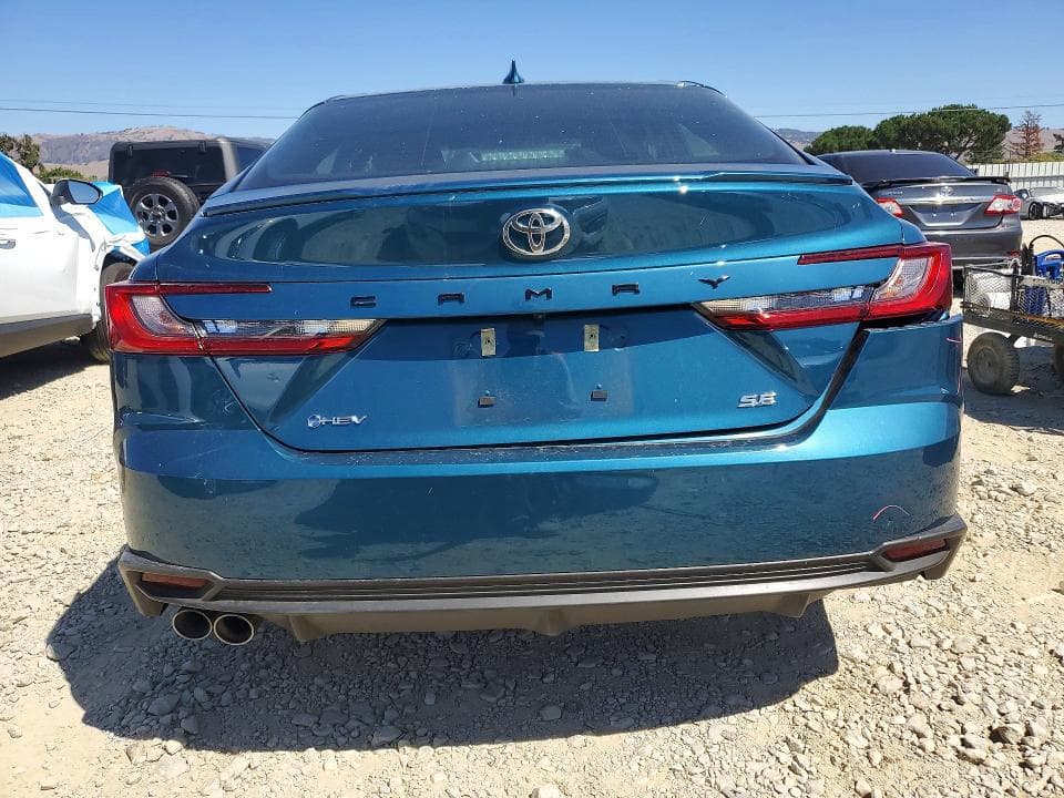 2026 TOYOTA CAMRY SE 6