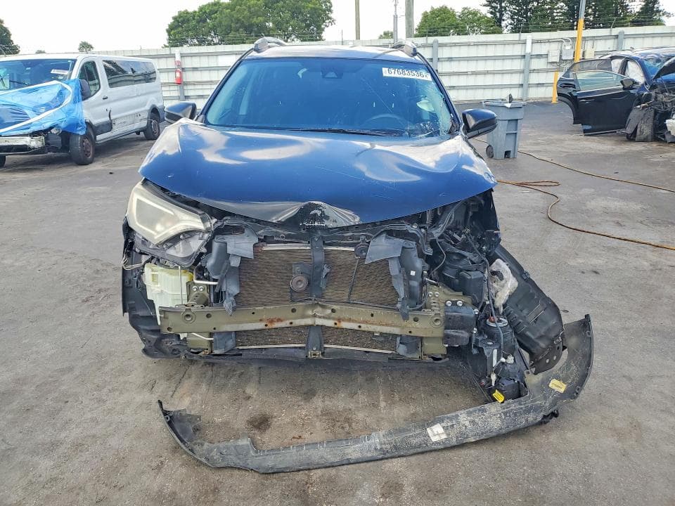 2017 TOYOTA RAV4 LE 5