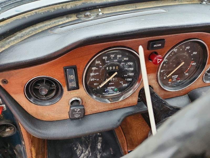 1974 TRIUMPH CAR TR6 9