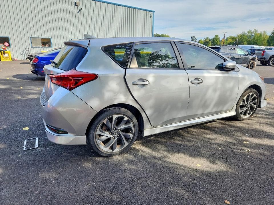 2018 TOYOTA COROLLA IM BASE 3