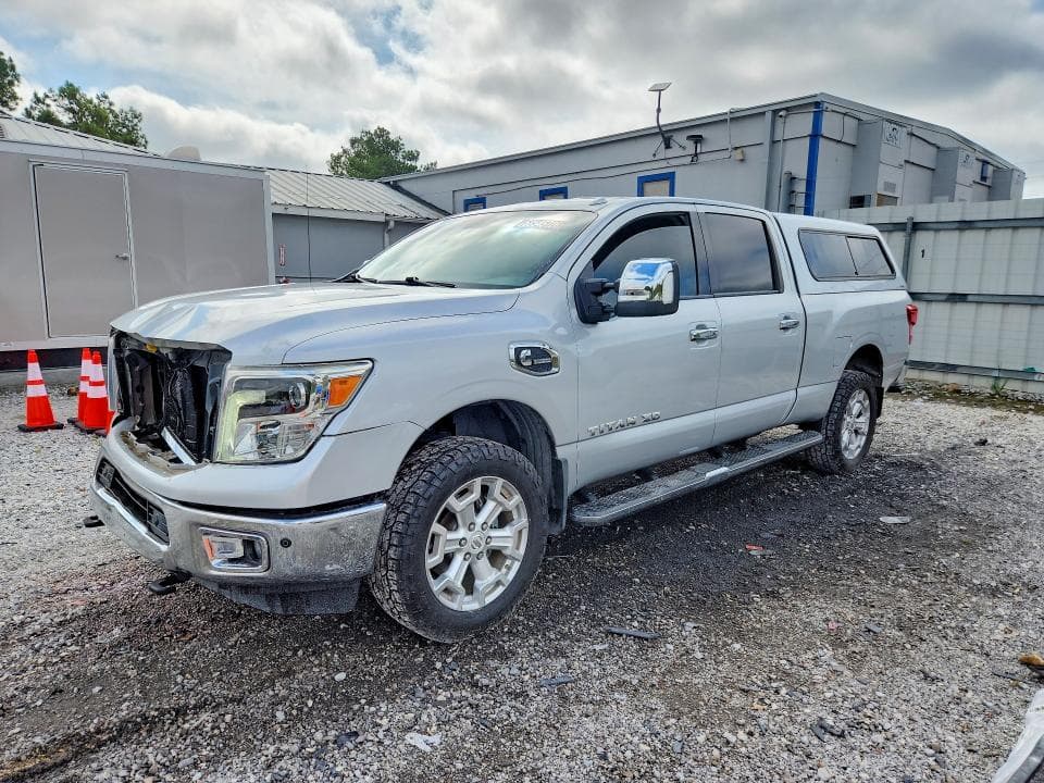 2017 NISSAN TITAN XD SL