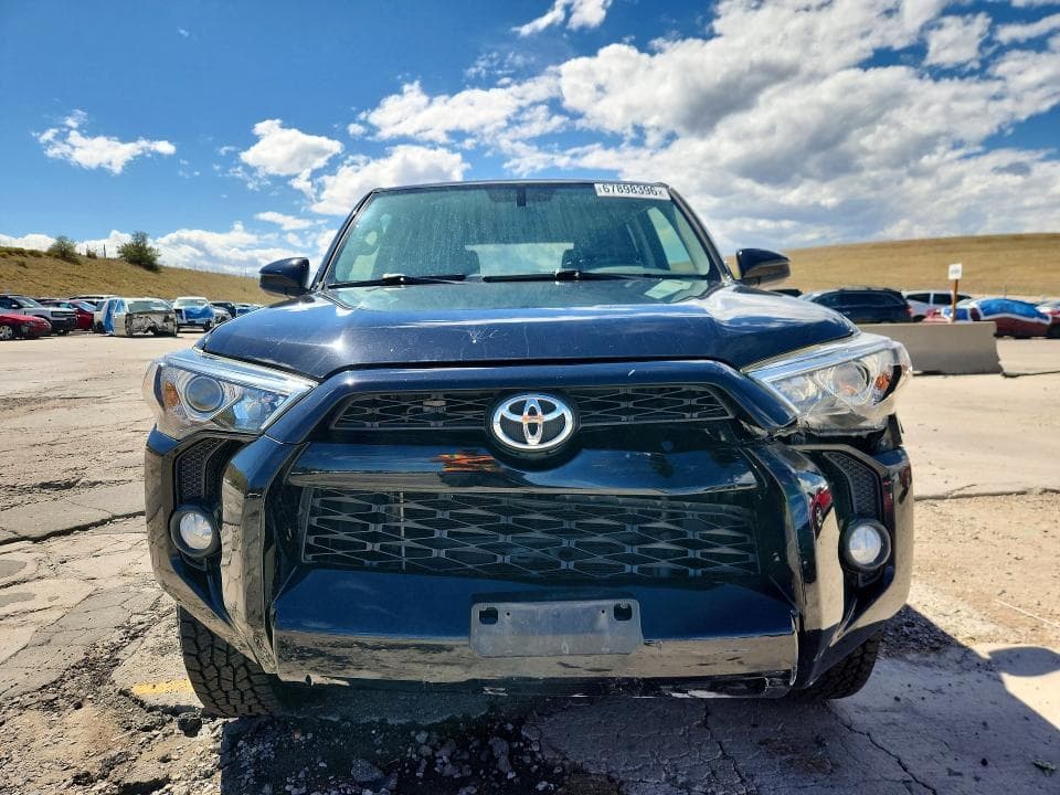 2018 TOYOTA 4RUNNER SR5 5