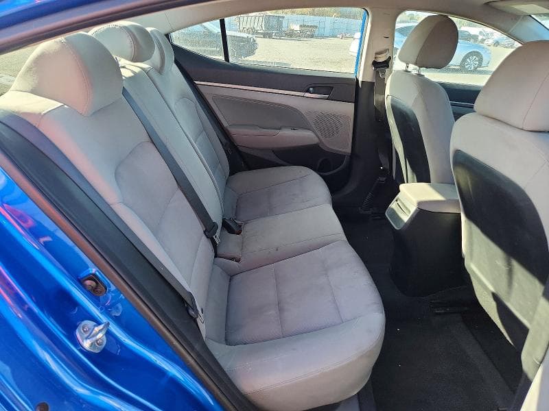 2018 HYUNDAI ELANTRA SEL 10