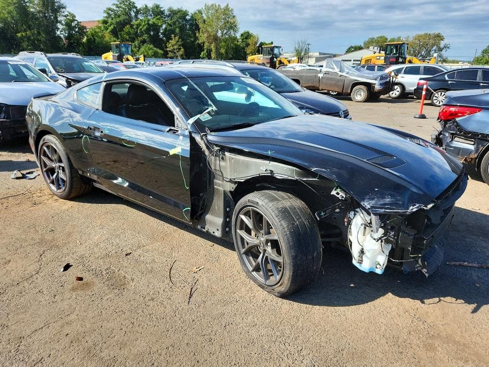2020 FORD MUSTANG 4