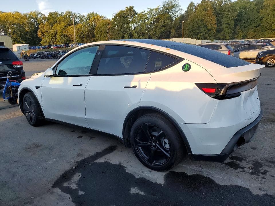2026 TESLA MODEL Y 2