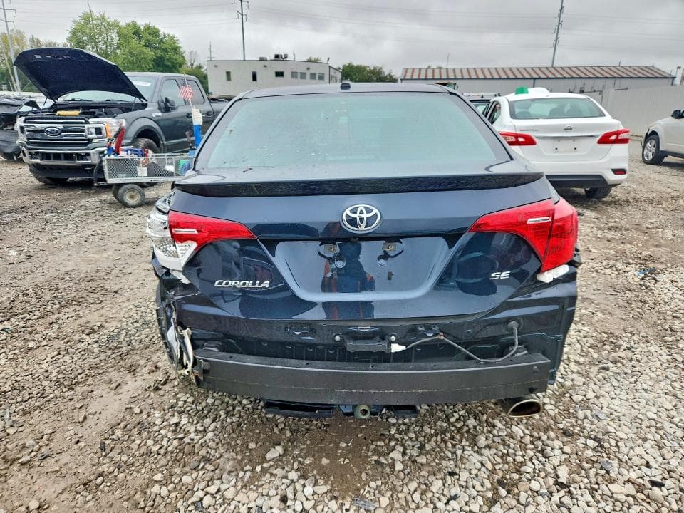 2019 TOYOTA COROLLA SE 6