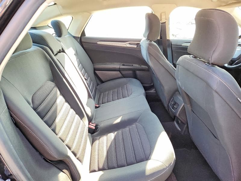 2017 FORD FUSION SE 10
