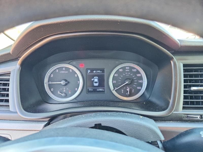 2019 HYUNDAI SONATA SE 9