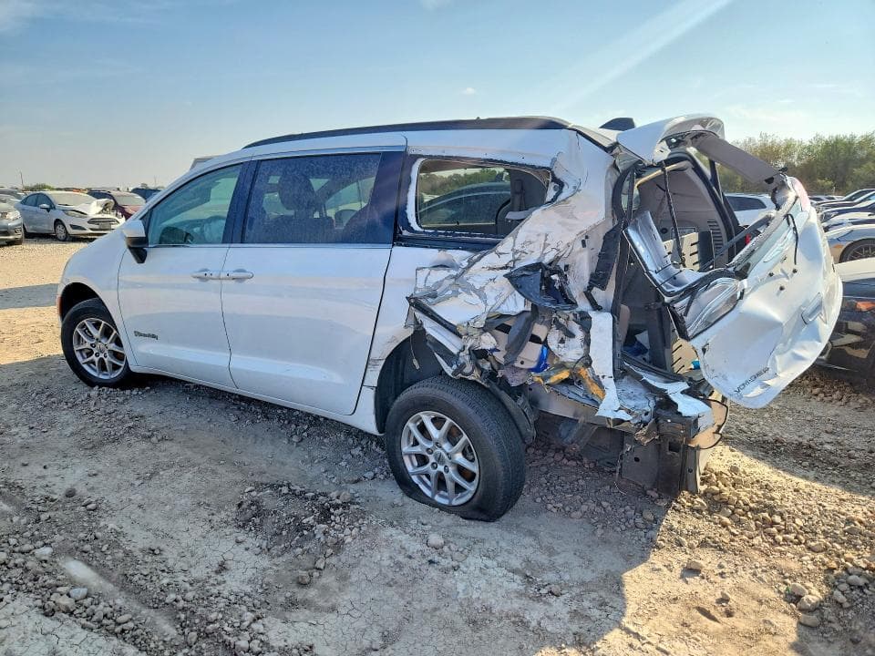2021 CHRYSLER VOYAGER LXI 2