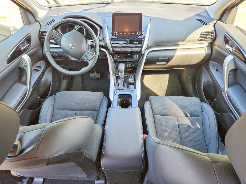 2026 MITSUBISHI ECLIPSE CROSS SE 8