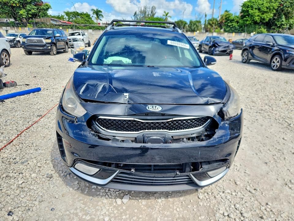 2018 KIA NIRO EX 5