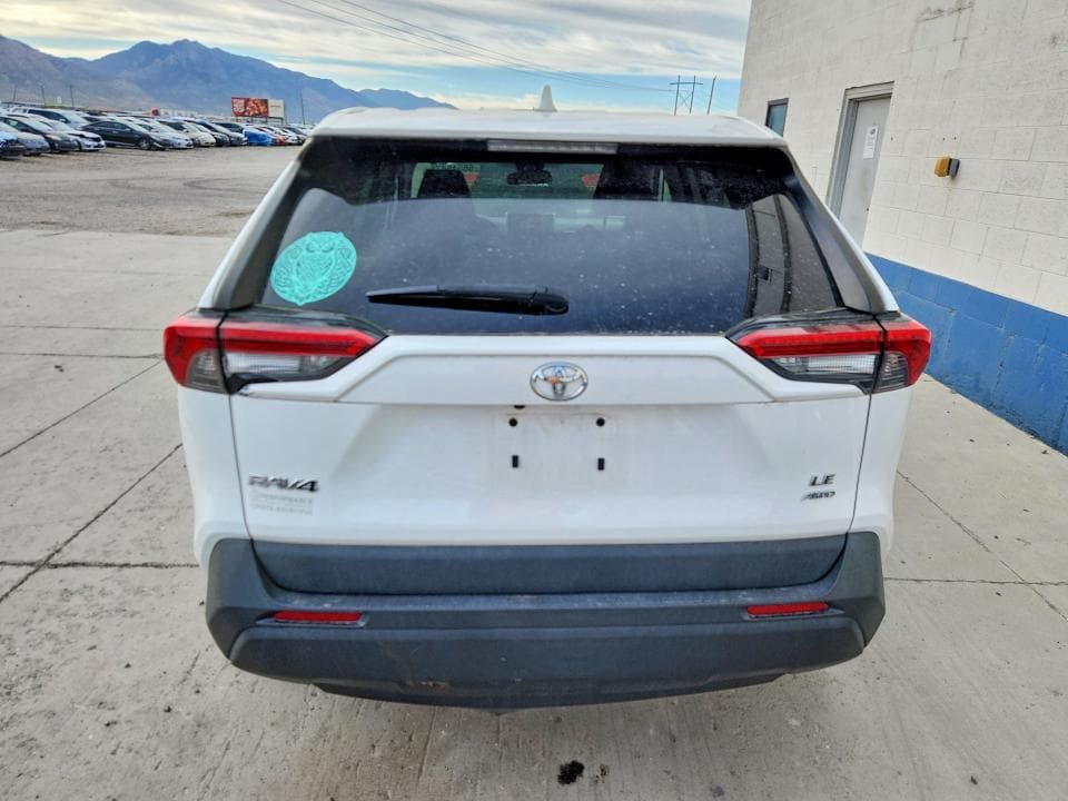 2023 TOYOTA RAV4 LE 6