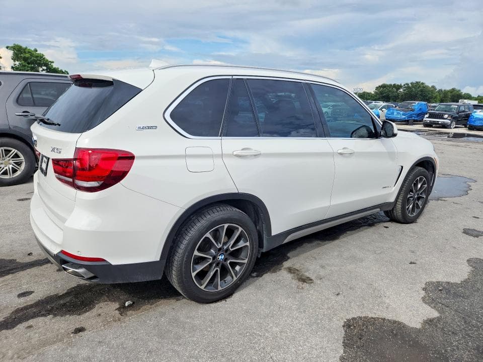 2017 BMW X5 XDR40E 3