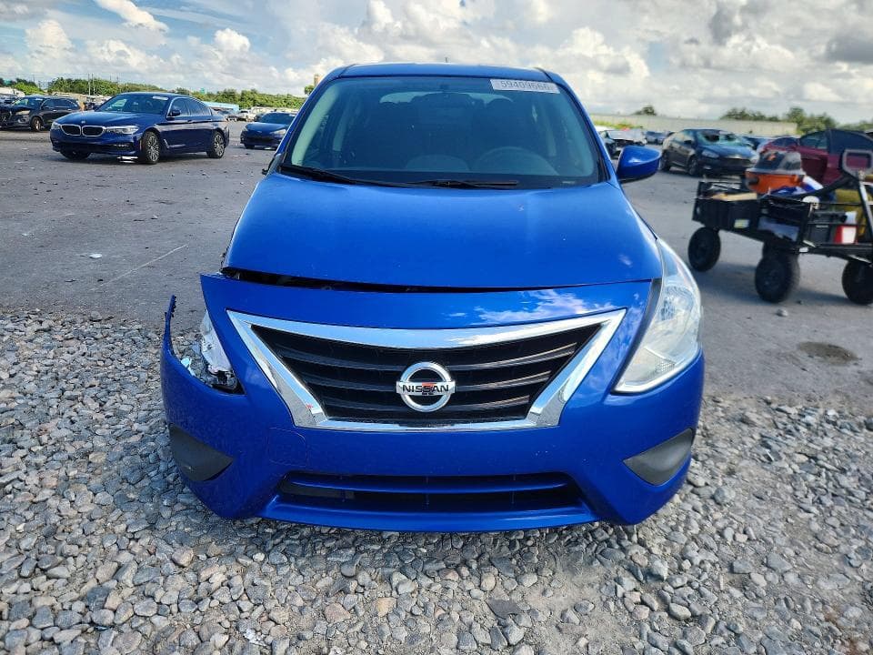 2017 NISSAN VERSA 1.6 SV 5