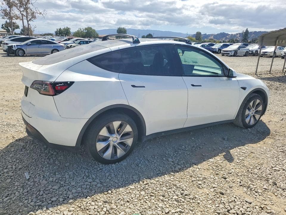 2023 TESLA MODEL Y 3