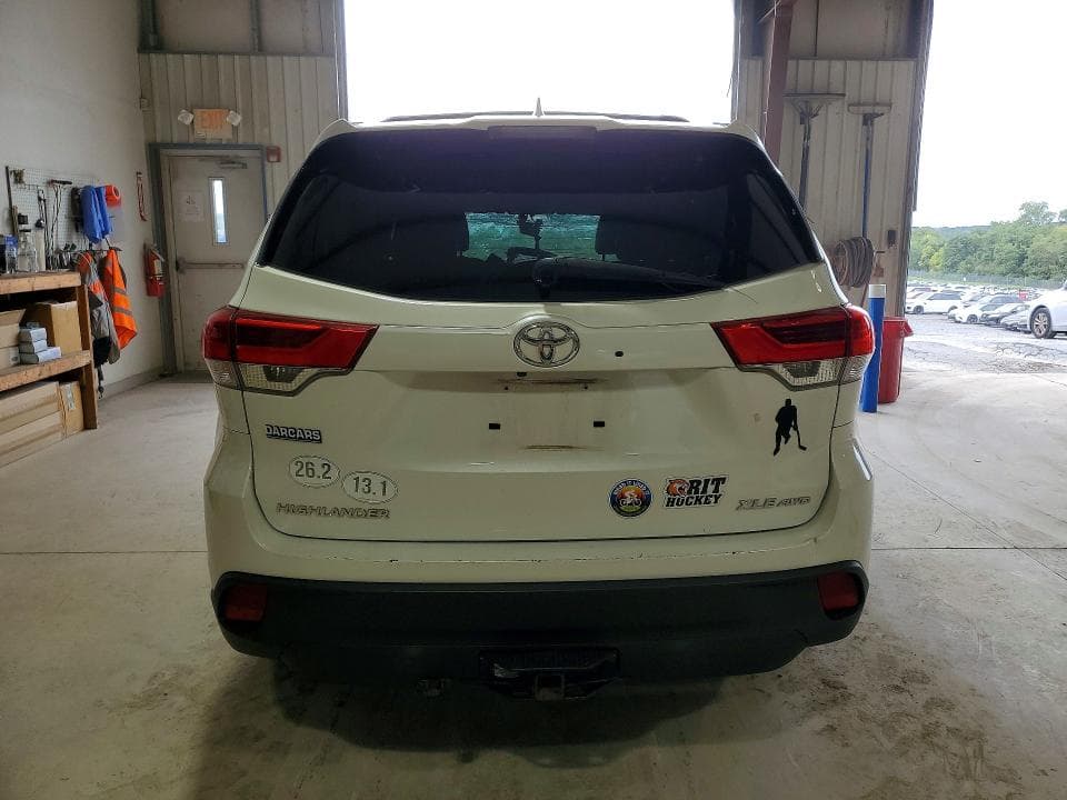 2017 TOYOTA HIGHLANDER XLE 6