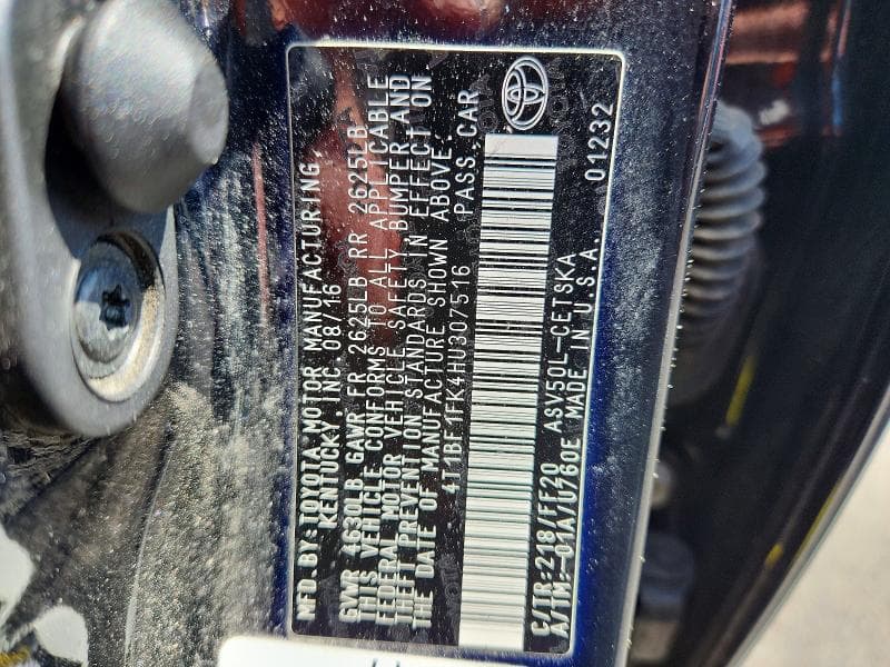 2017 TOYOTA CAMRY SE 12