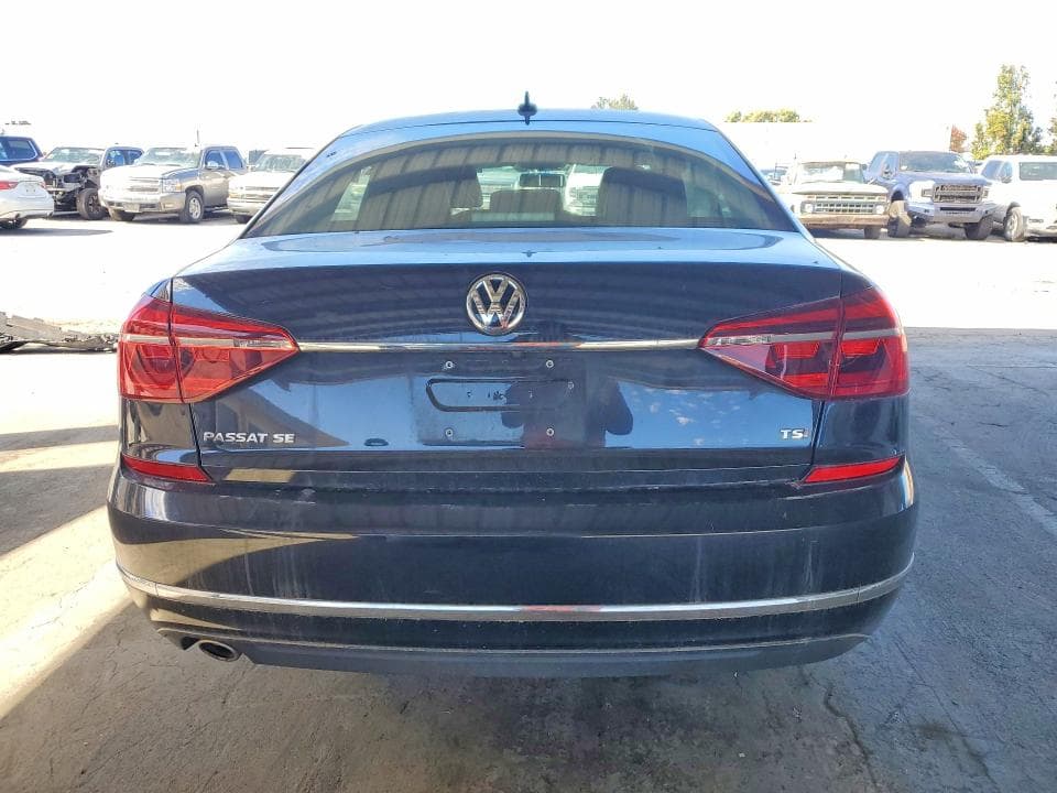 2018 VOLKSWAGEN PASSAT SE 6