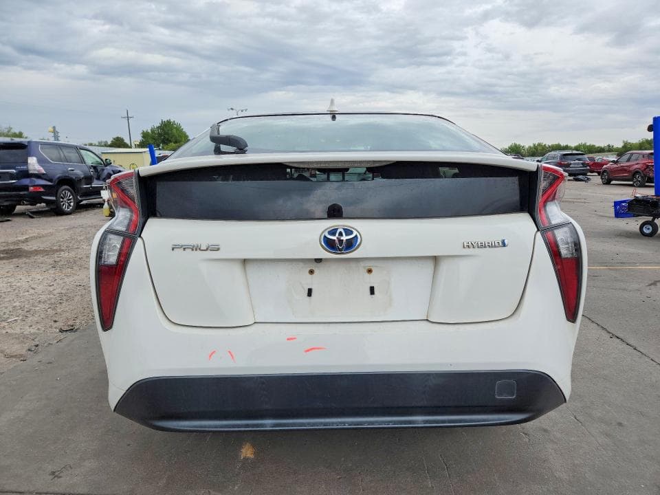2017 TOYOTA PRIUS TWO 6